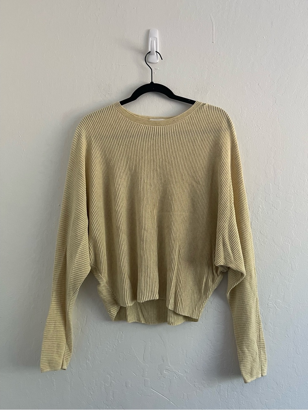 Aritzia Wilfred Pastel Green Linen Blend Coline Dolman Sleeve Sweater Medium